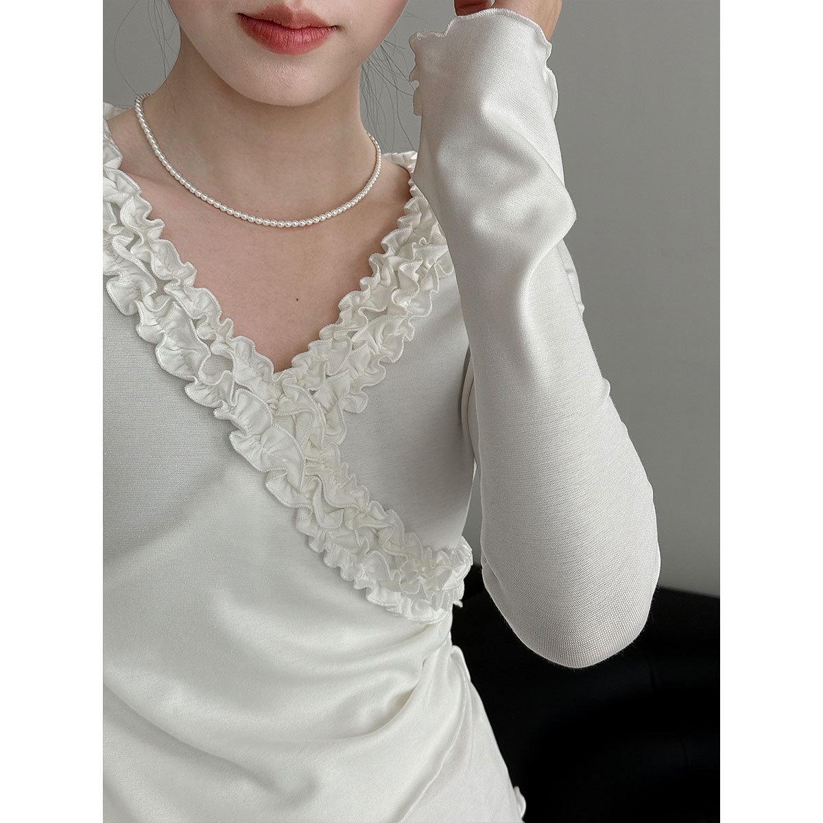 Lu Xi 3D Lace V-neck Slim-fit Ruffle Trim Base Layer for Women - Early Spring Niche Design 2165 Medium