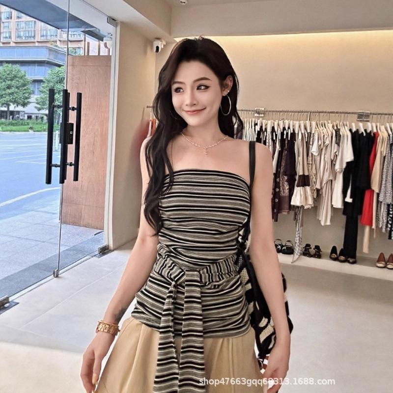 French retro contrasting striped tube top, sling vest for women's summer wear, slim-fitting off-the-shoulder waist strap, sleeveless top