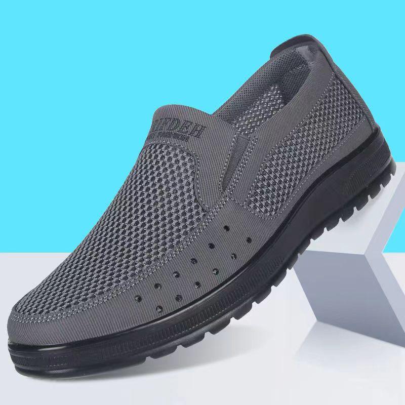 Old Beijing cloth shoes men's middle-aged and elderly summer dad mesh shoes thin breathable and comfortable mesh large size one-pedal men's shoes
