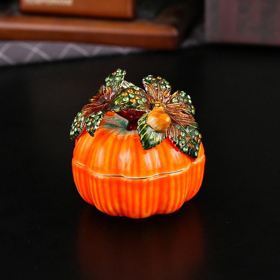 Creative jewelry box Pumpkin jewelry box Flip cover Dust-proof home ornament Ring stud earrings storage box Metal crafts