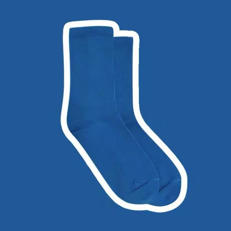 

Solid Color Black, White And Gray Socks Medium Tube Socks Harajuku European And American Sports Couple Stockings Basketball Socks one size темно-синього кольору