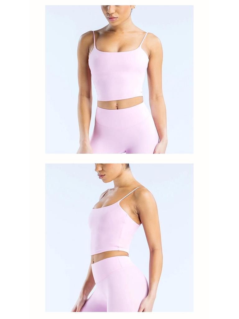 DFYNE Schönes Rücken Yoga Tanktop: Schlankmachendes U-Ausschnitt-Camisole mit dünnen Trägern.