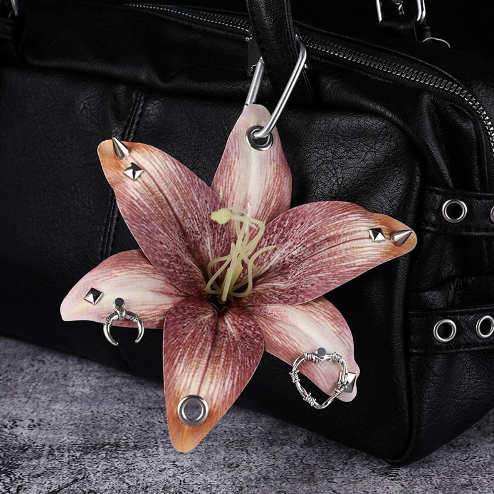 

Backpack Decoration Orchid Lily Keychain Simulation Flower Flower Bag Pendant Gifts темный кофе