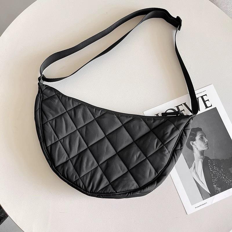 

Та же сумка через плечо сумка-пельмень сумка через плечо сумка через плечо с ромбовидной строчкой повседневная универсальная сумка тканевая сумка 472785 чёрный