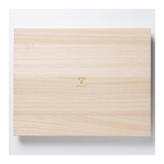 Hasami Ware SAI Dinnerware Set - Small Plates, Chopsticks, Chopstick Rests - Plate Diameter Approx. 16cm, Chopsticks Approx. 23cm, Chopstick Rest