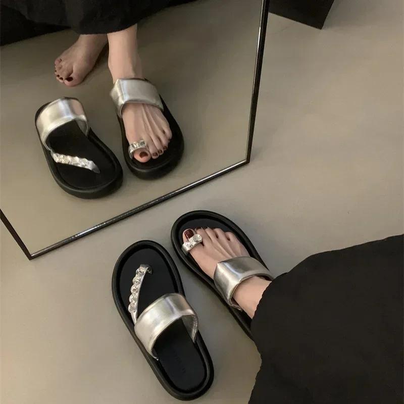 

2025 Летние женские тапочки, модные элегантные туфли на плоской подошве с застежкой-молнией, женские повседневные пляжные сандалии, шлепанцы 40 серебряный