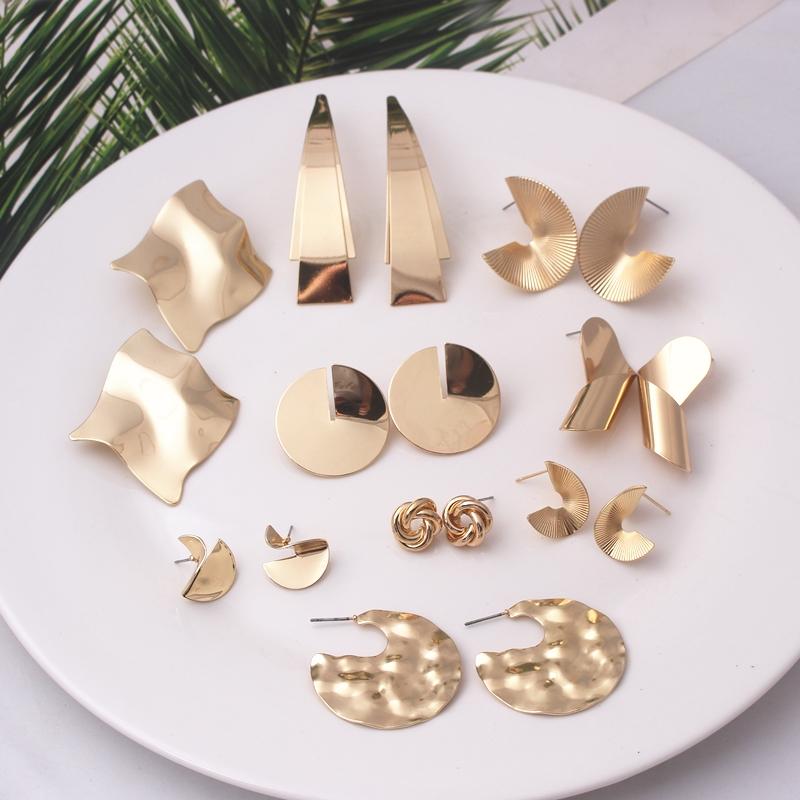 Przesadna geometria Nieregularne metalowe wiszące kolczyki Spiralny skręcony węzeł Okrągłe gładkie Brincos Cyrkonia