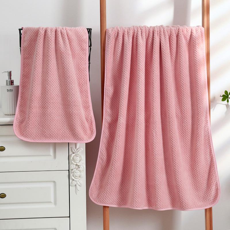 Coral Fleece Bath Towel Pineapple Grid Large Bath Towel Thickened Beach Towel of the Same Style Absorbent Household Adult Bath Towel