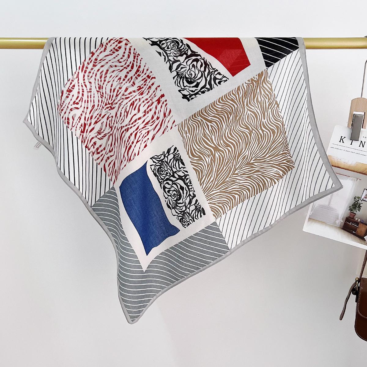 

Весенне-летняя защита шеи Дышащий квадратный шарф Женский маленький шарф Хлопково-льняной шарф Универсальный Высококлассный темперамент Треугольный шарф 68cm