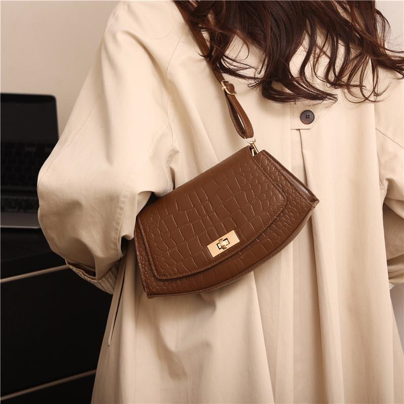 Stylish Pu Leather Saddle Bag For Women Casual Trendy Crossbody Shoulder Bag
