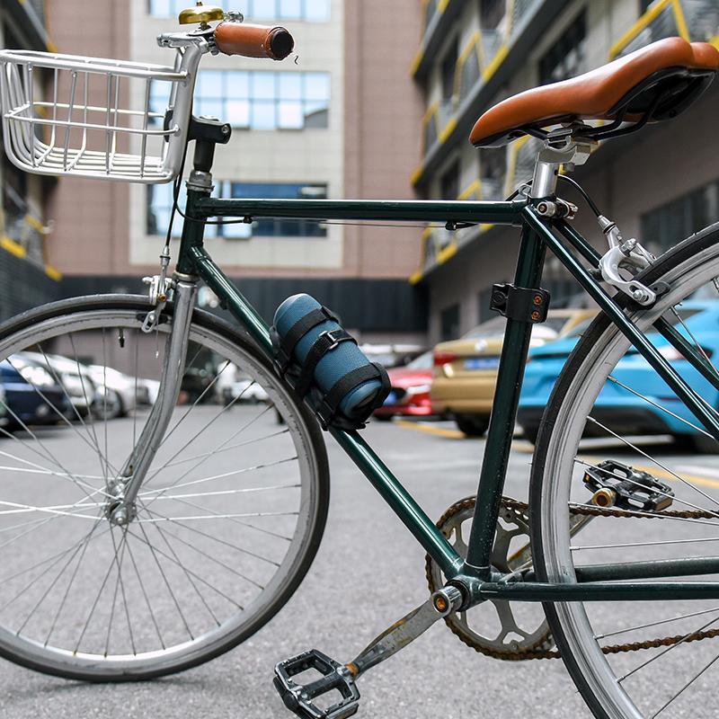 תושבת רמקול לאופניים LIGHTNING POWER מתכווננת רצועת רמקול אלחוטי אוניברסלית מחזיק סאונד בר לכידון אופניים מחזיק בקבוק