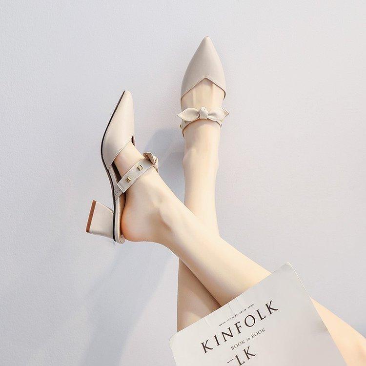 Baotou half slippers 2025 new Internet celebrity outer wear fashionable half drag one pedal women's pointed head middle heel sandals with skirt shoes