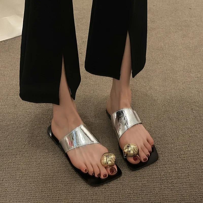 Fashion Summer Women's Thong Sandals 2024 New Square Toe Flat Slippers for Women Outdoor Light Casual Beach Fashion Women's Flip Flops