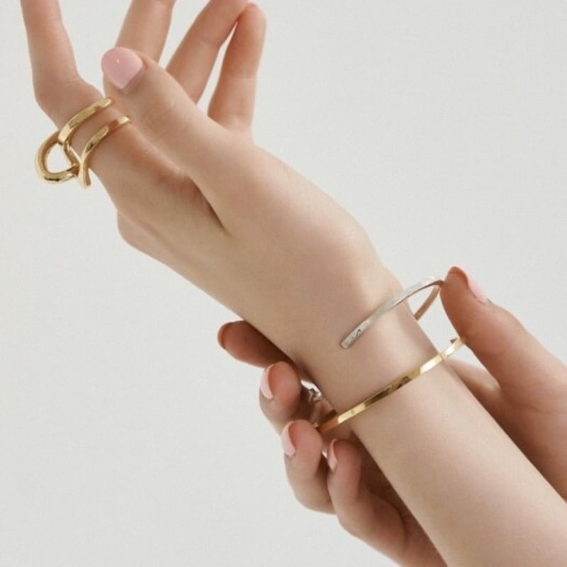 

MOI studio #LINK SQUAR BANGLE_02W SILVER_M