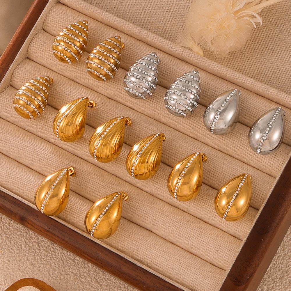 

French Retro Diamond Teardrop Earrings - Elegant, Luxurious Titanium Steel Studs for Women