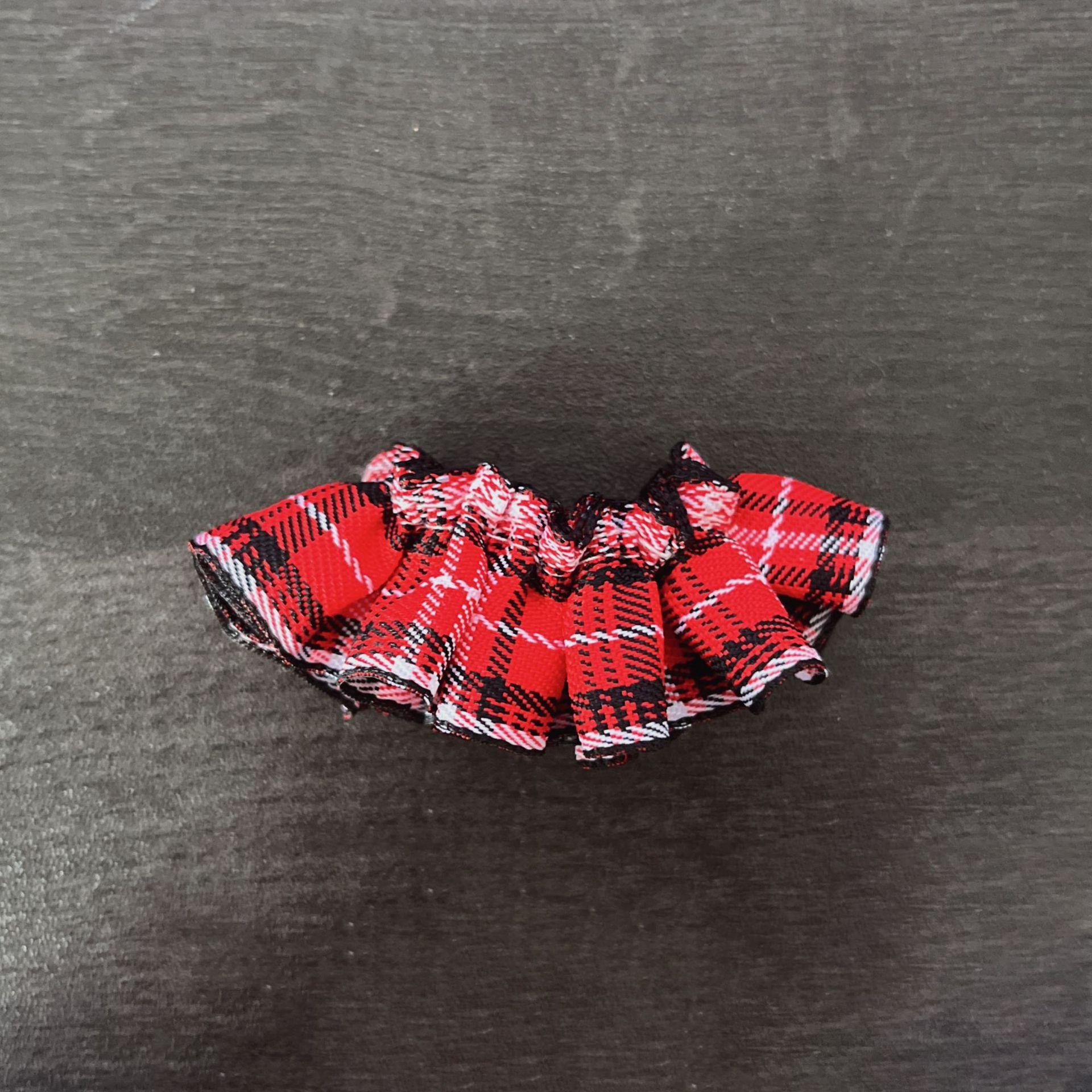 10cm doll clothes, long-legged kitty school-style plaid dress, mini skirt Plaid skirt(Red)