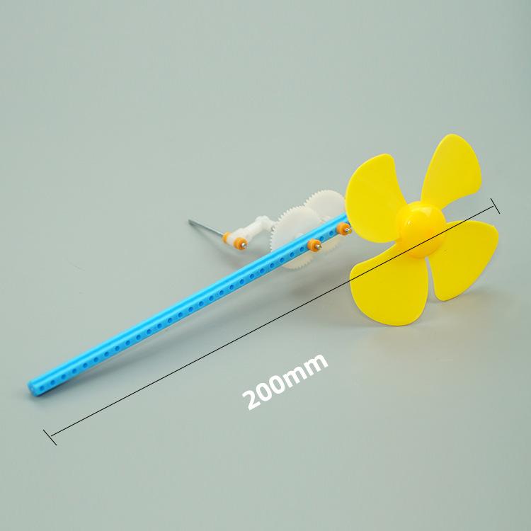 DIY Homemade Hand-cranked Small Fan Kindergarten Children Students Physics Science Science Small Production Science Experiment Toys