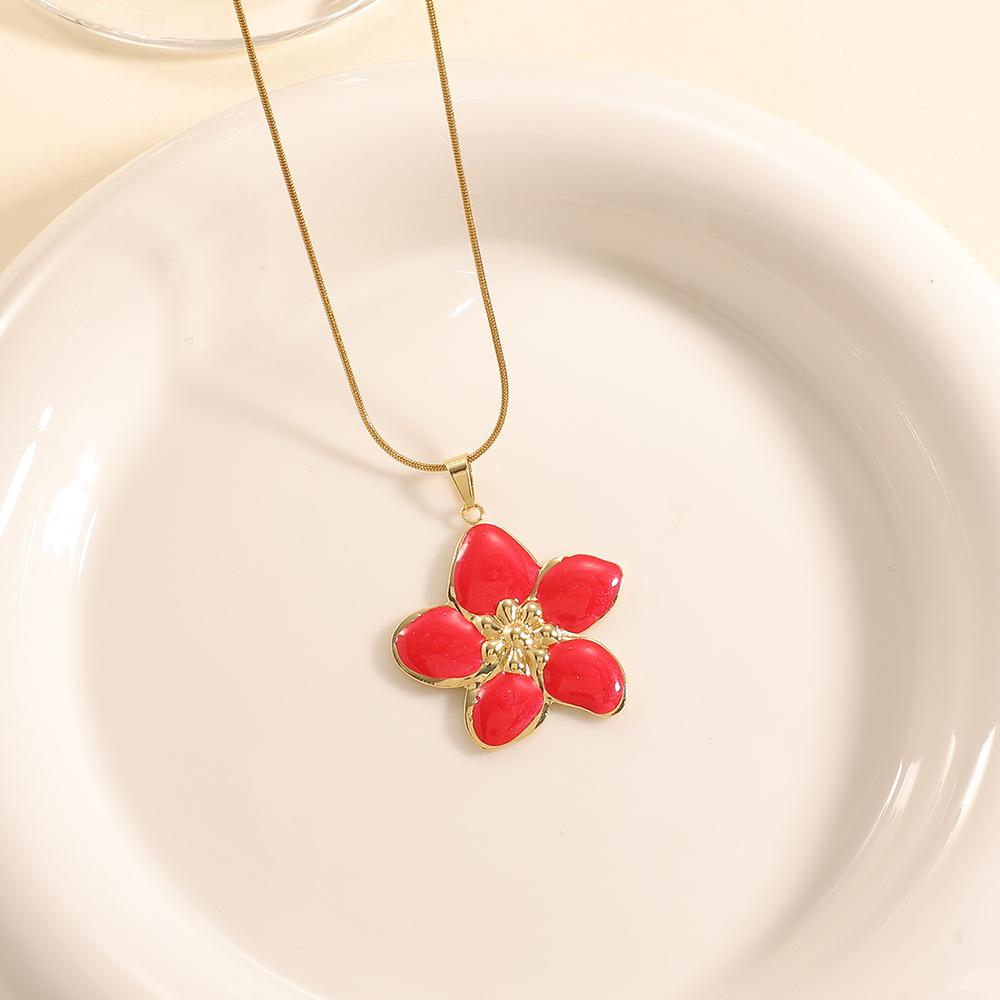 Stylish and Elegant Alloy Flower Pendant Necklace Earrings Set Women's Atmosphere High Sense Fashion Versatile