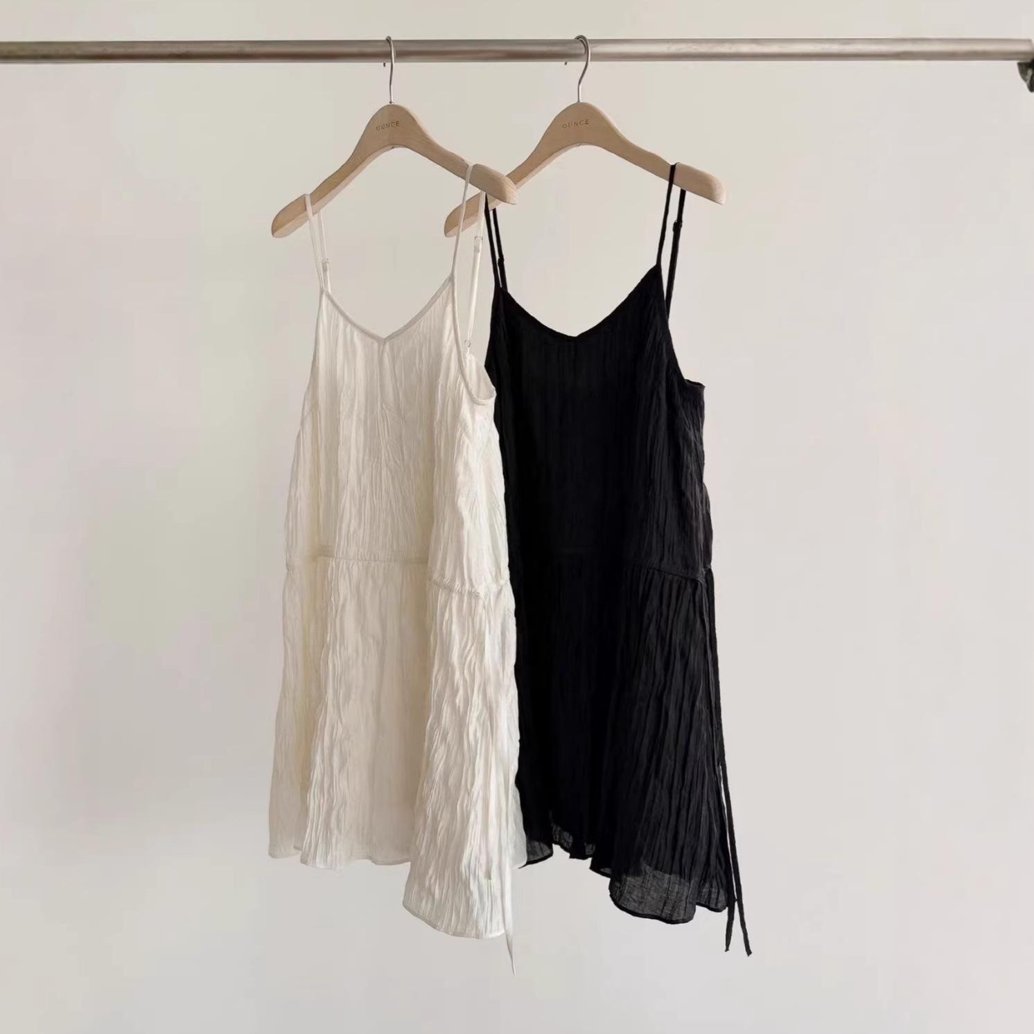 

Korean Style Women s Spring/Summer Milk Waist-Cinched Slimming Oil Color Wrinkled Spaghetti Strap Dress One size