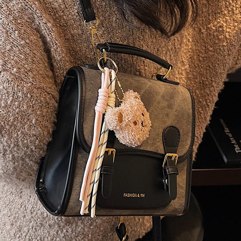 New backpack women's fashion leisure niche students class schoolbag Korean version of street trend lightweight travel backpack