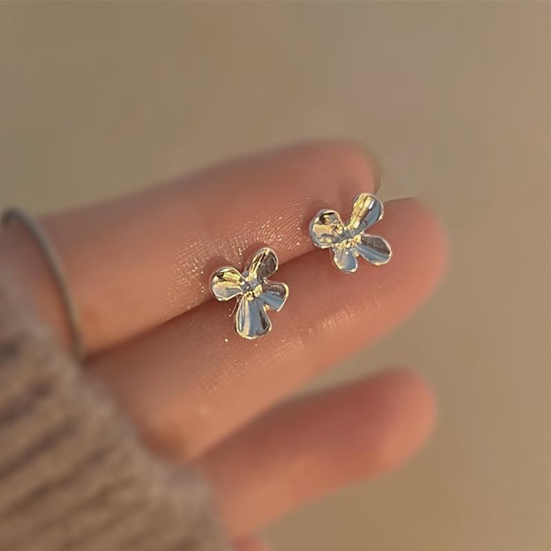 Gold Ring Earrings Women's Ear Buckles Light Luxury High-end Earrings Autumn and Winter Ring Earrings