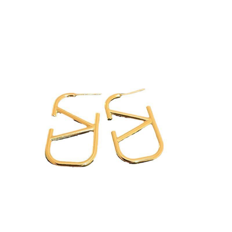 Náušnice se střapcem z dutých květů s postříbřenou jehlou a pozlacením - Evropský a americký niche design