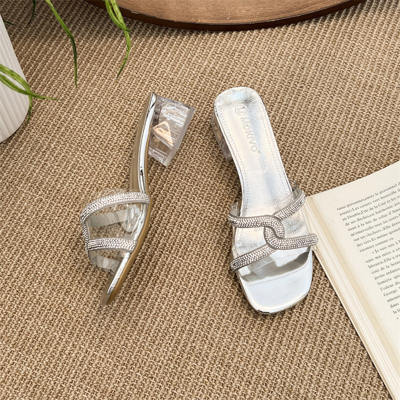 

Foreign trade rhinestone slippers fairy wind 2025 summer new flat-bottomed cool slippers one-character women s shoes slippers 41 серебряный