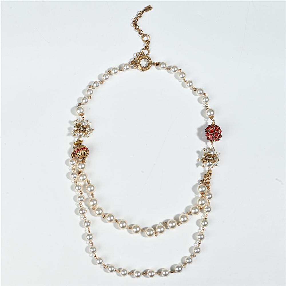 of Vintage Long and Unique Sweater Chain Design with a Court-style Glazed Pearl Necklace