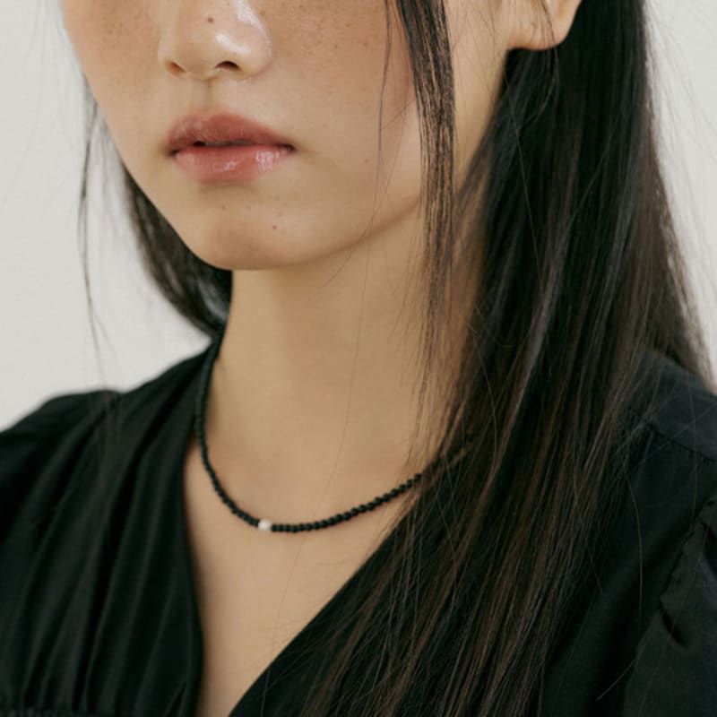 Lucirzu Pearl Pendant Onyx Necklace (black)