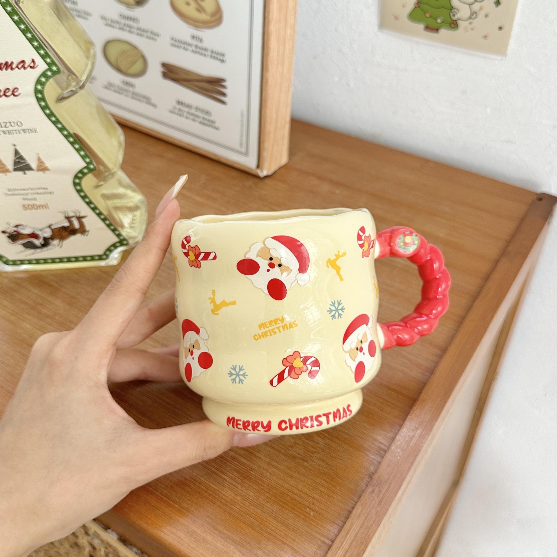 

Adorable Christmas Present Cup with Lid Spoon High Looking Santa Claus Elk Ceramic Cup Souvenir Durable Durable 301-400ml