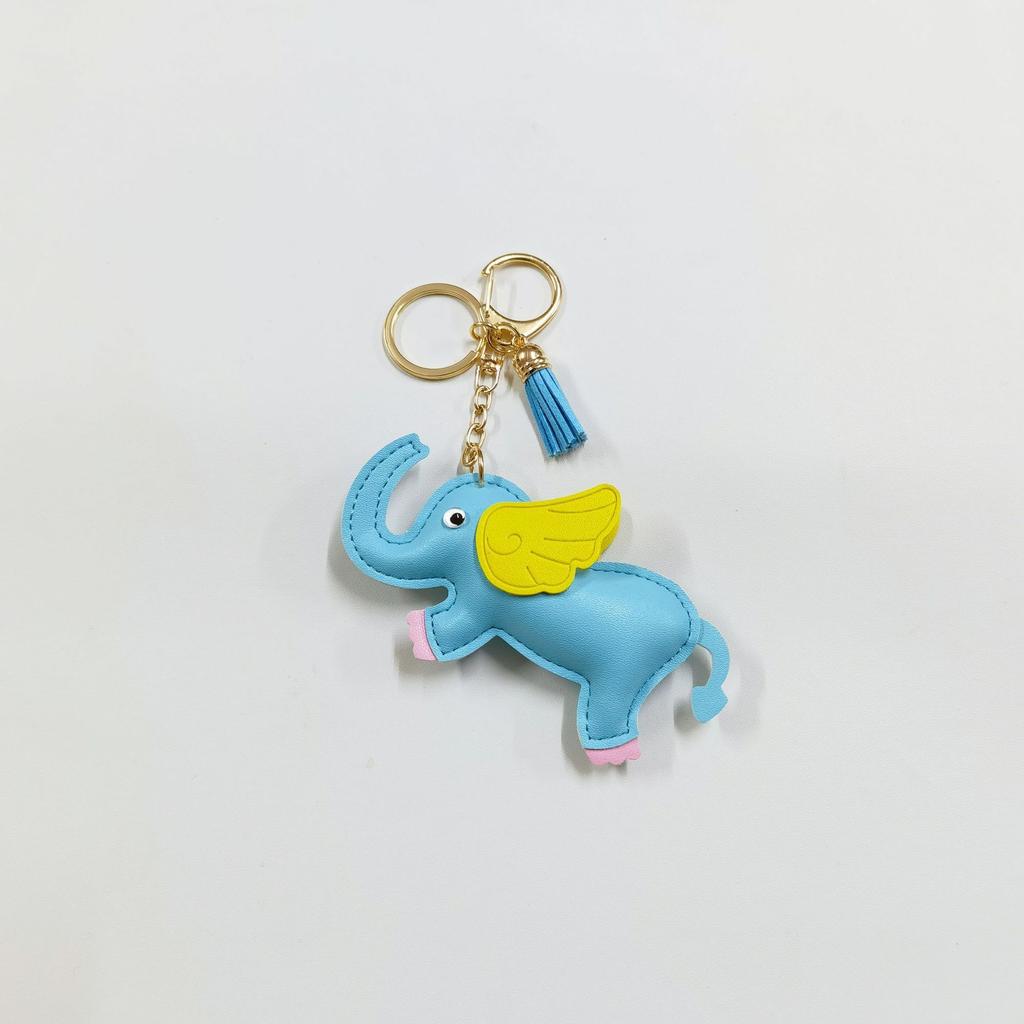 Creative flying elephant car keychain pendant leather bag pendant cute personalized car rearview mirror schoolbag pendant