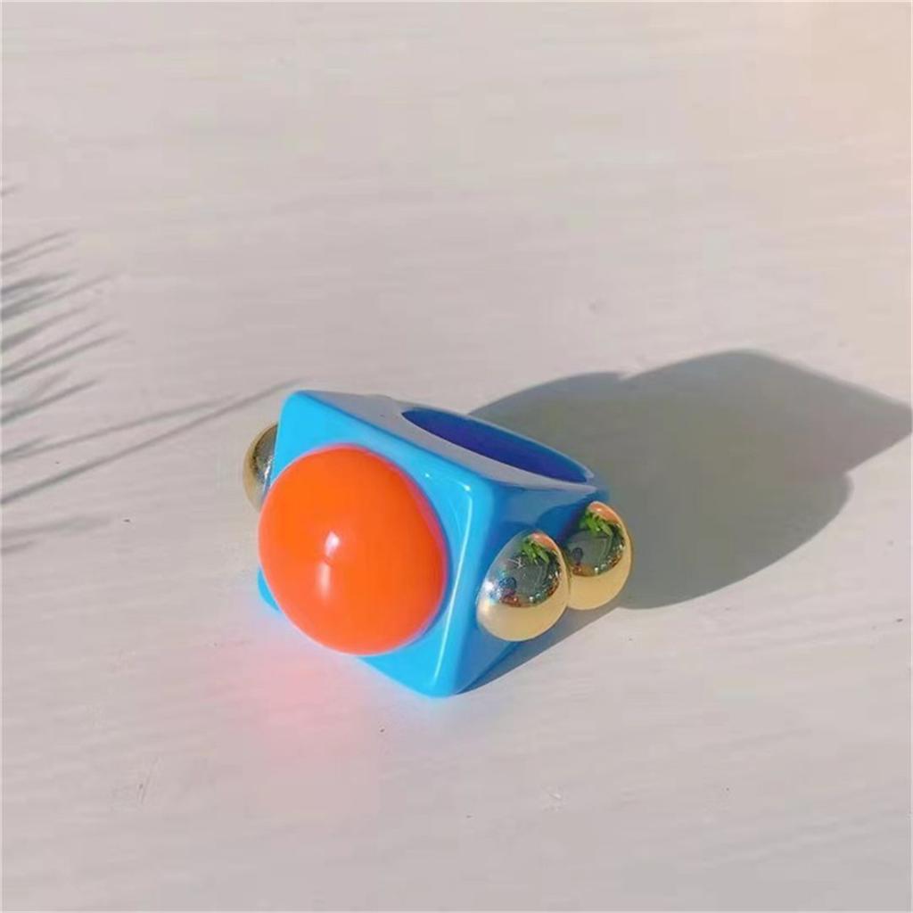 Übertriebener Harzring für Damen Acryl-Metallstreifen sind Rot und Grün Quadratischer Harz-Farbring Punk-Schmuck Zubehör Ringe