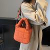 Borsa a tracolla trapuntata in nylon Autunno Inverno Monocolore Borsa a spalla con fodera in poliestere Chiusura con cerniera Pulitura professionale a secco