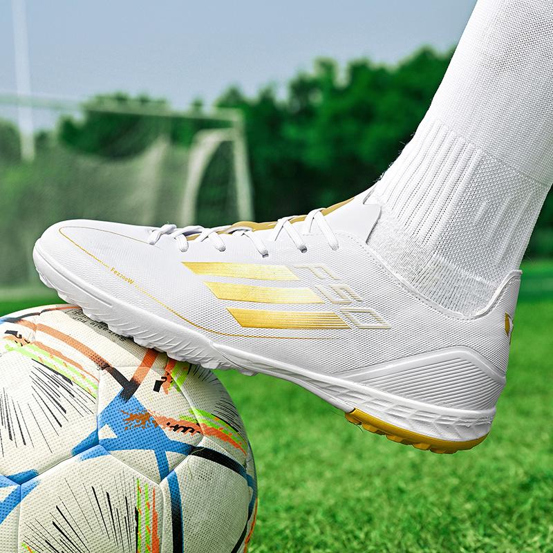 

2025 Модные тренировочные футбольные бутсы с короткими шипами Низкие кожаные кроссовки Молодежные футбольные бутсы Высокое качество для трансграничной торговли 45 платиновый