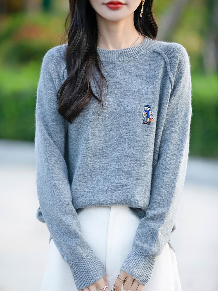 Women's Korean Style Bear Embroidery Thick Knit Sweater - Autumn/Winter Casual Long Sleeve Pullover