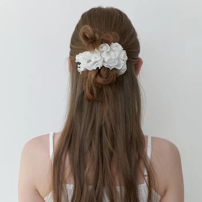Airy Blooming Scrunch - Cream