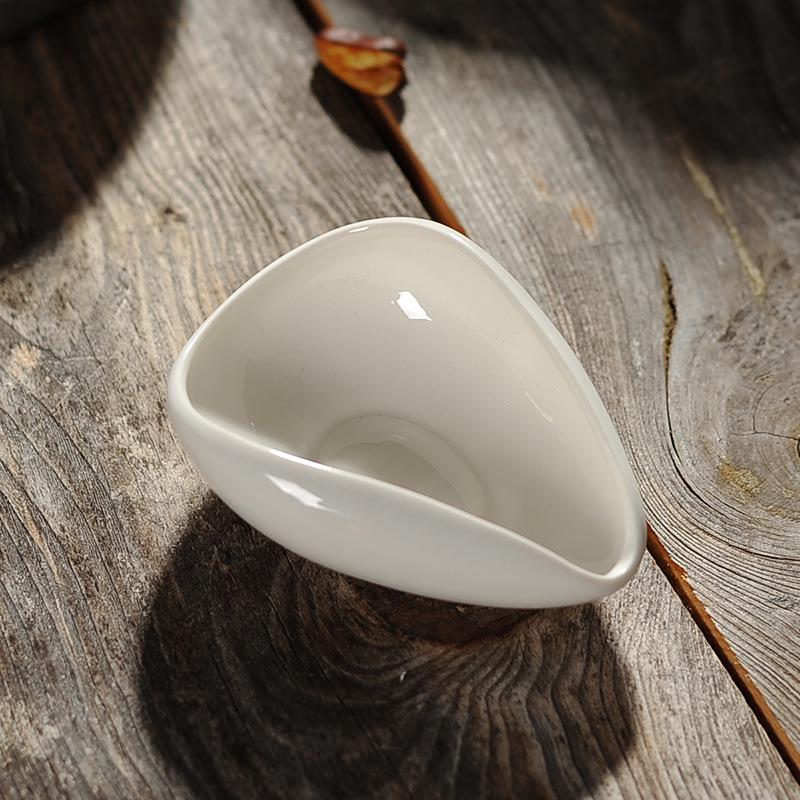 White and Blue Porcelain Tea Scoop - Gongfu Tea Ceremony Accessory