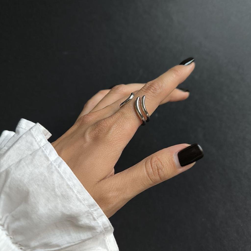 Серебряное кольцо с без камней, вес изделия 6,79 гр (2191926)