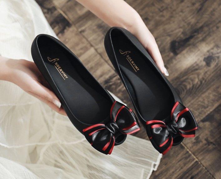Fashion Women Sandals Plastic Clogs Peep Toe Cute Jelly Sandals Woman 2024 Summer Hot Popular Rubber Sole Shoes Butterfly Knot