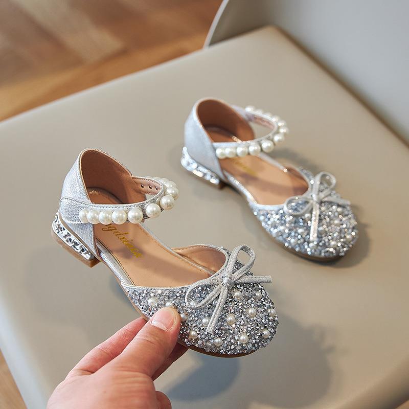Fashionable Girls Rhinestone Closed-Toe Sandals Size 28, Inner Length 17.2CM серебряный