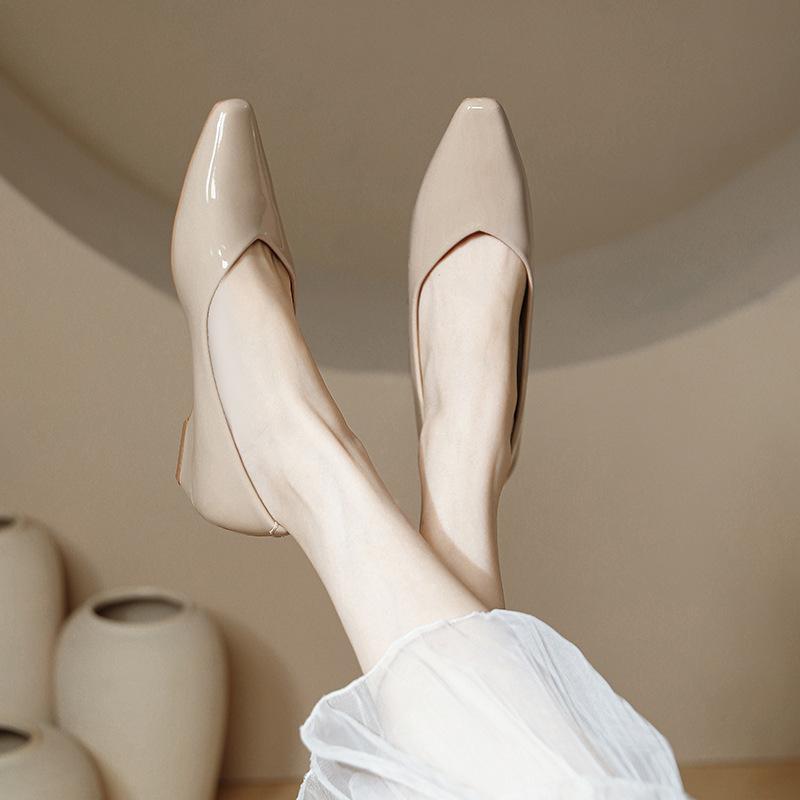 Black high heels thick heel not tired foot temperament commuter dress professional women's shoes 2025 new square head v mouth single shoes