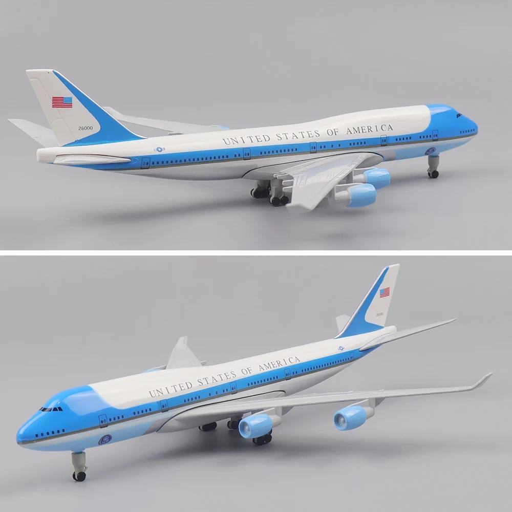Room Decor 20CM 1:400 Airplane Model Diecast Metal B747 Airplane Air Force One Aircraft Airlines Airways Plane Models W Landing