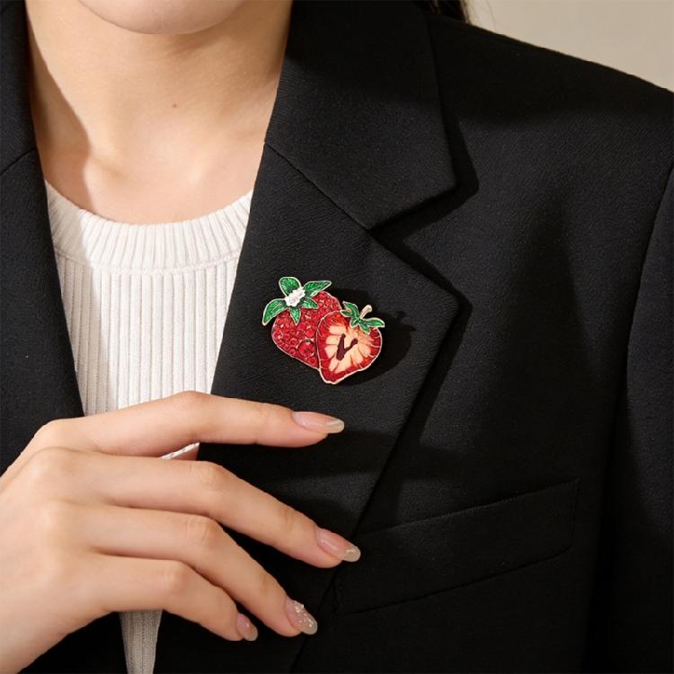 Crystals Accented Strawberry Brooch Multipurpose Fashion Jewelry For Banquets Office Wear Ensembles