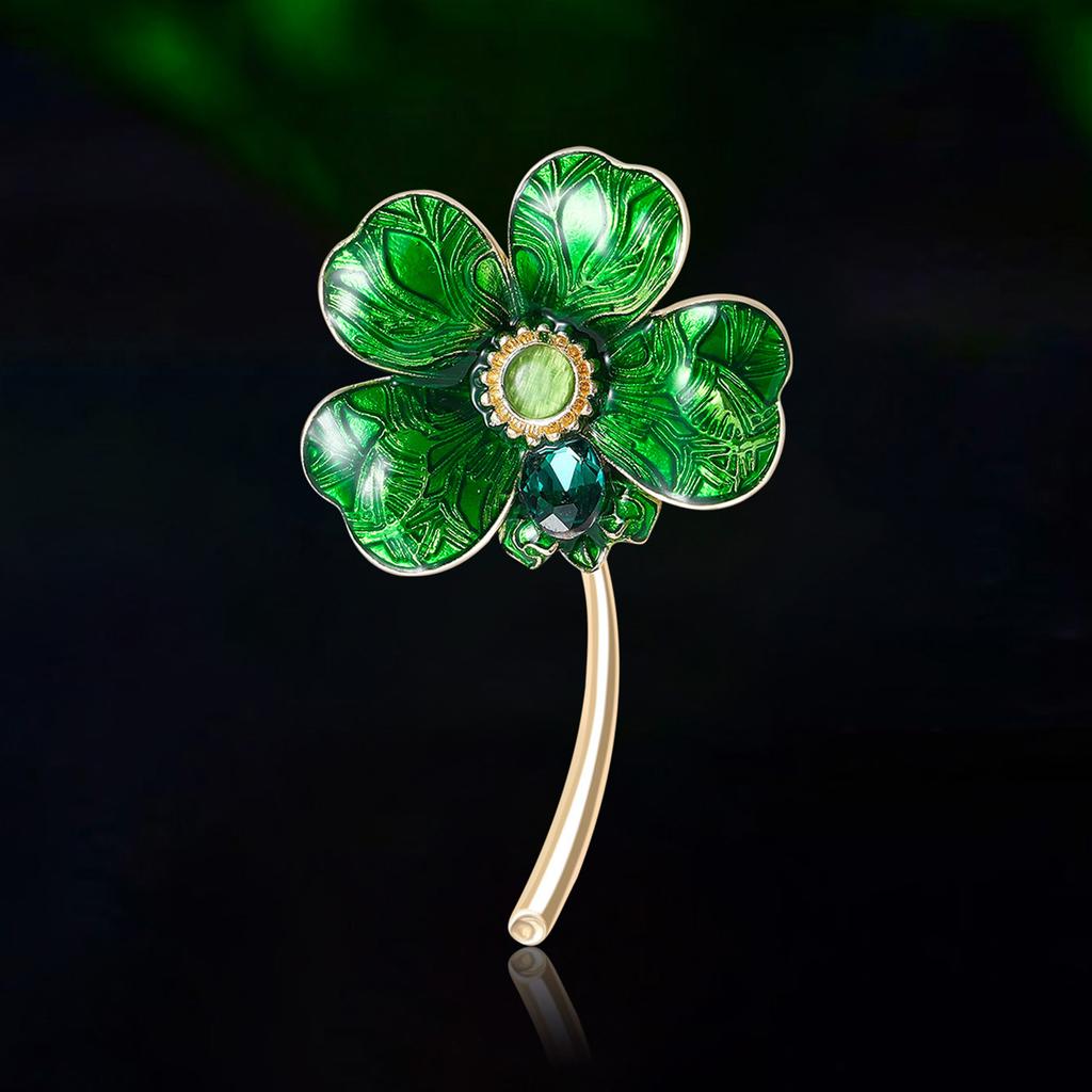 Classic Enamel Four Leaf Clover Brooches for Women Rhinestone Plant Pins Keychain Event Party New Year Gifts Jewelry Accessories