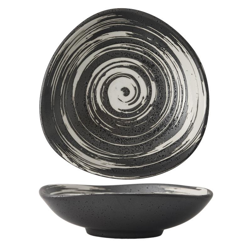 Black Ceramic Tableware Japanese Style Izakaya Barbecue Sushi Sashimi Deep Dish Hot Pot Dish Head Shallow Bowl Heart Dish