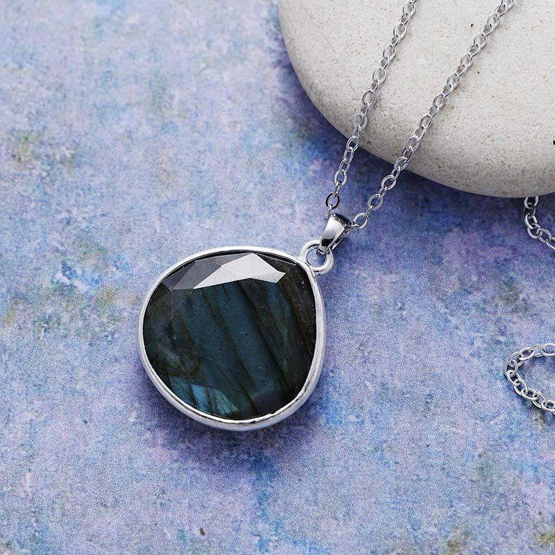 High-Quality Elongated Stone Simple And Fashionable Water Drop Pendant Necklace Popular Jewelry Natural Stone Crystal Jewelry