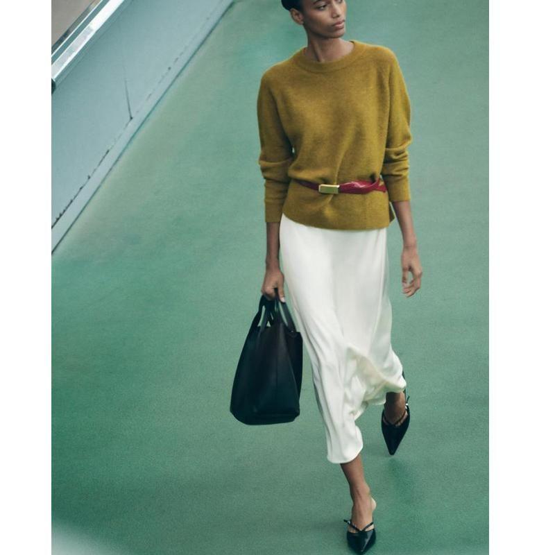 Fall and Winter New Women's Clothing Simple Comfortable Stylish round Neck Long Sleeves Plain Stitch Knitwear 9598151