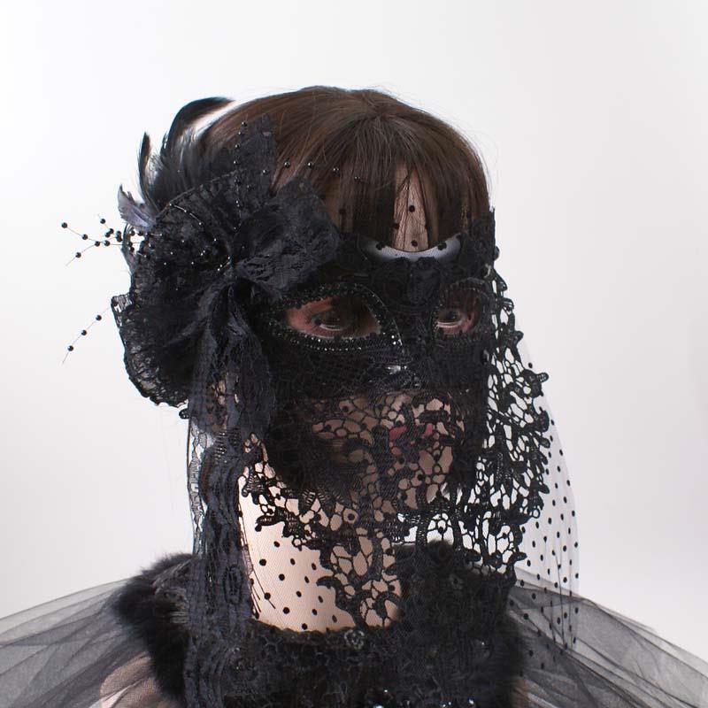 Halloween Gold Full Face Mask: Mysterious Singer Dance Veil for Adults