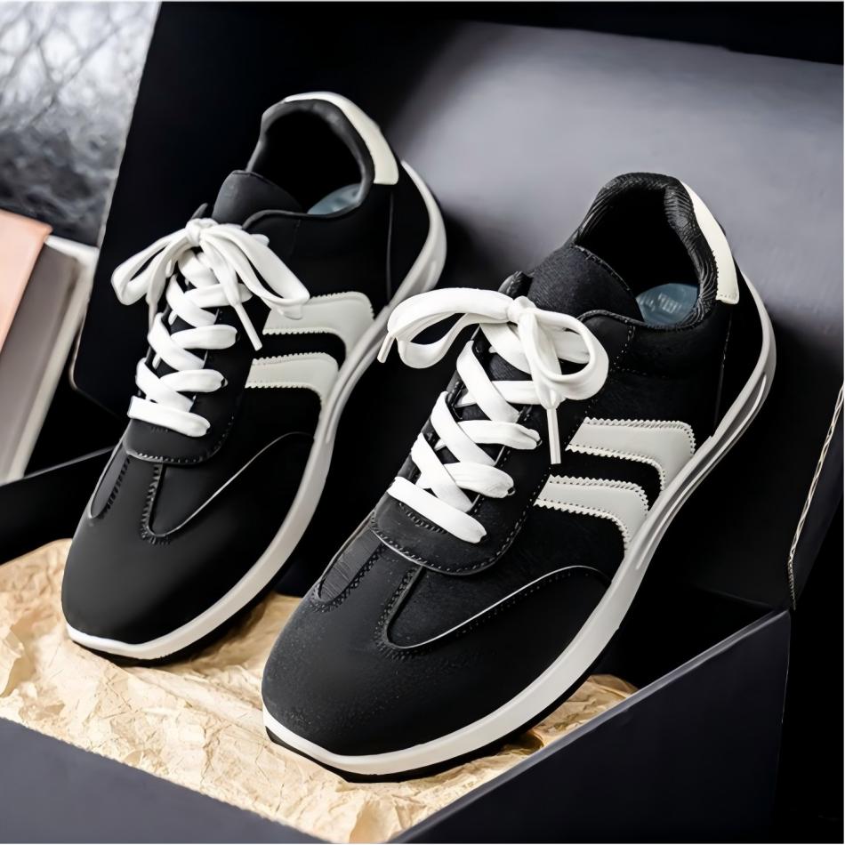 Women Striped Retro Casual Sneakers Lightweight Soft Sole Walking Shoes, Breathable Low Top Flats Lace Up Fashion Athletic Trainers, Non Slip