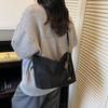 Retro Large-capacity Bag Crossbody Bag Women's Commuter Tote Bag Light Luxury Fashion High-end Single Shoulder Armpit Bag